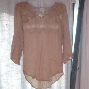 Women's Chico's tan shirt size 0